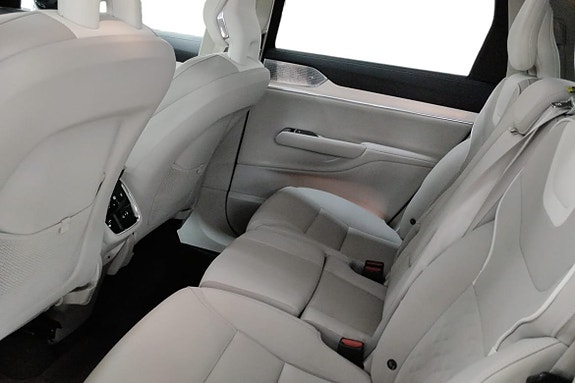 Volvo EX90 5 of 26