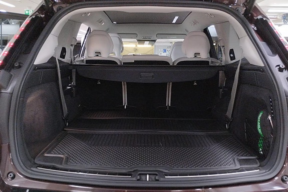 Volvo EX90 4 of 26
