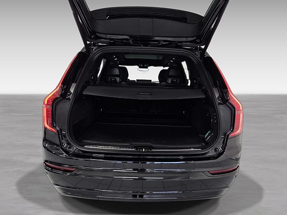 Volvo XC90 6 of 21