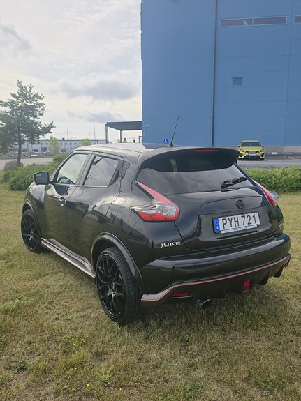 Nissan Juke 3 of 5