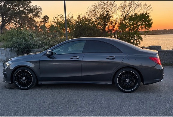 Mercedes-Benz CLA220 4 of 4