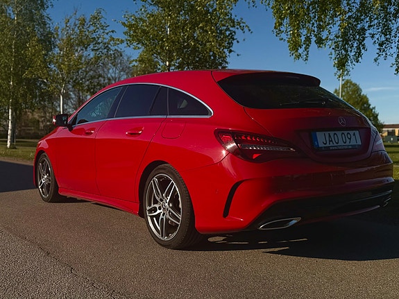 Mercedes-Benz CLA220 d 4 of 5
