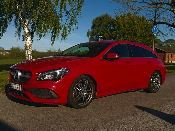 Mercedes-Benz CLA220 d 3 of 5