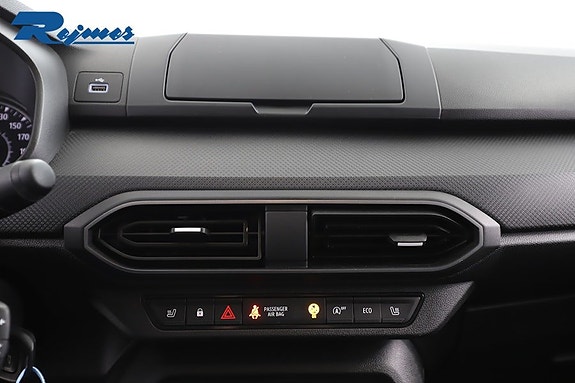 Dacia Sandero 9 of 24