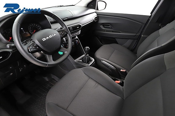 Dacia Sandero 4 of 5