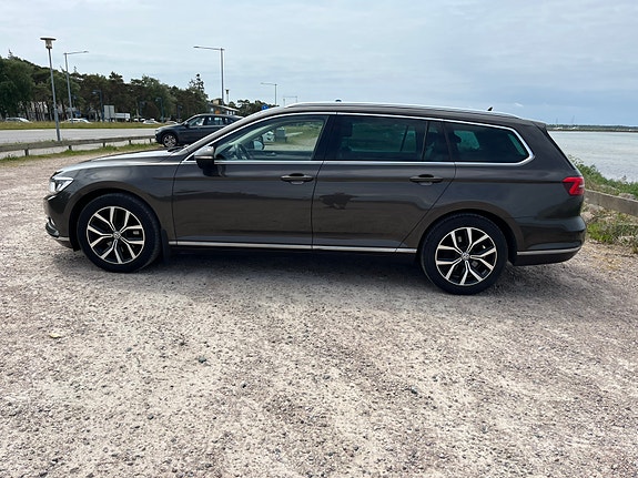 Volkswagen Passat 5 of 5