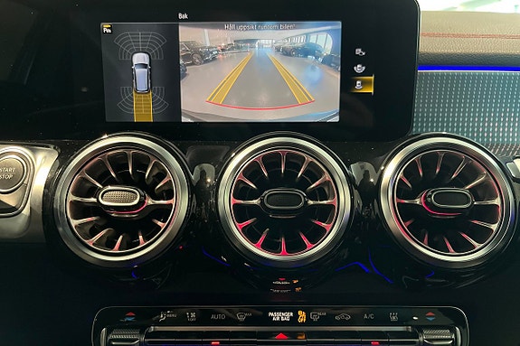 Mercedes-Benz EQB300 15 of 15