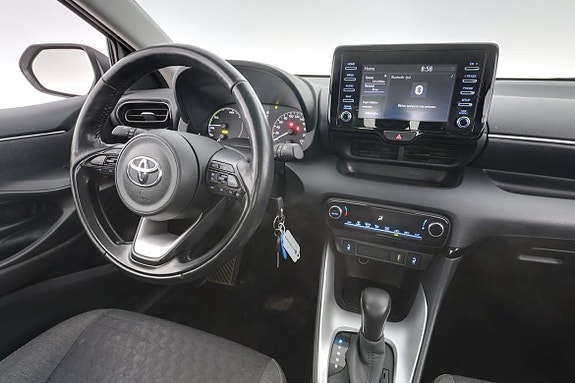 Toyota Yaris 13 of 28
