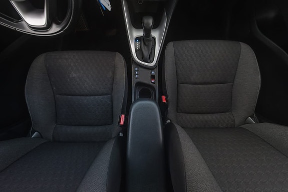 Toyota Yaris 16 of 28