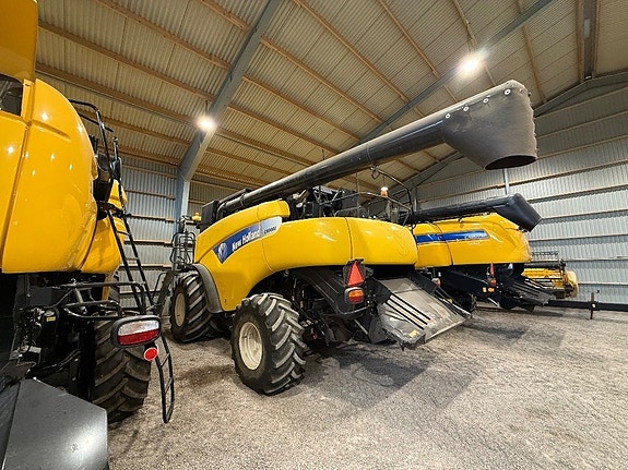 New Holland CR 9080 Elevation, 30”VF 2 of 5