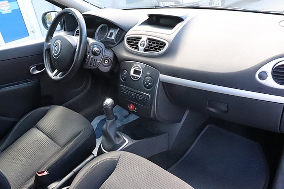 Renault Clio 7 of 9