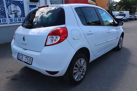 Renault Clio 3 of 5