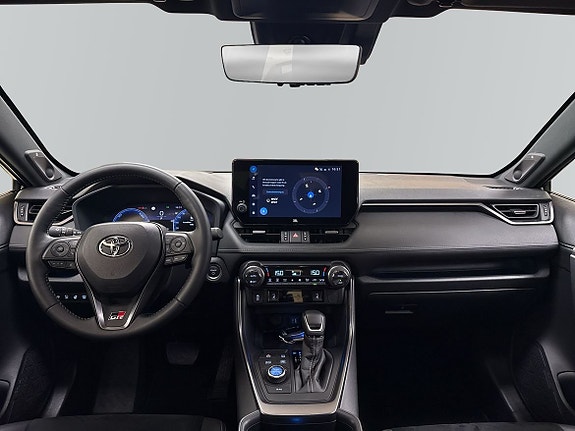 Toyota RAV4 8 of 18