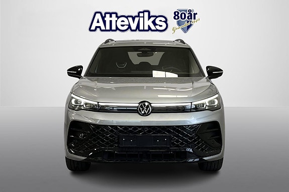 Volkswagen Tiguan 2 of 23