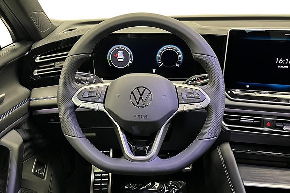 Volkswagen Tiguan 9 of 23