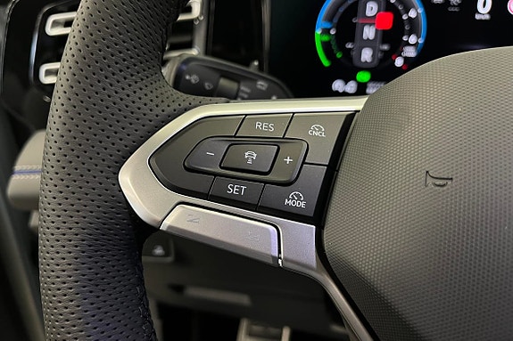 Volkswagen Tiguan 8 of 23