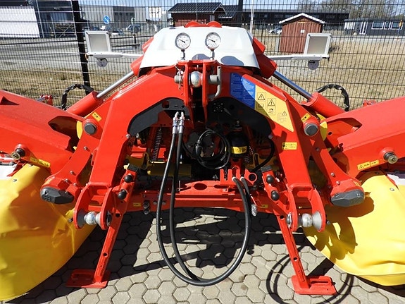 Pöttinger NovaCat V10000 CF Cross Flow 2 of 17