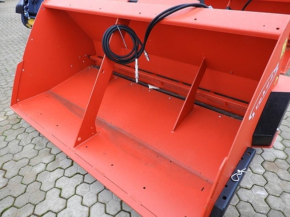 Tokvam SMA 1100 Sandspridare JCB 409 fäste/L30 3 of 5