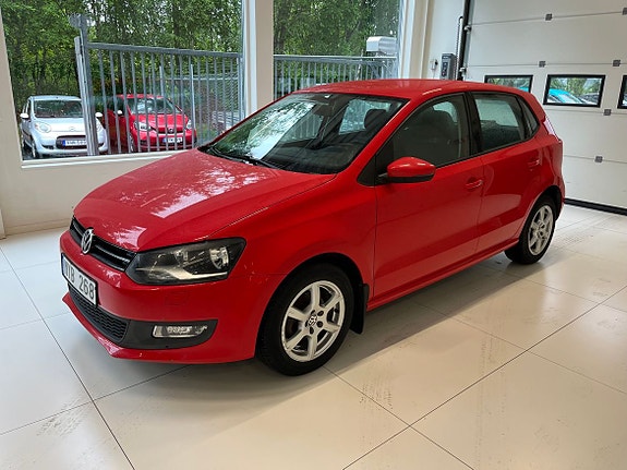 Volkswagen Polo 2 of 5