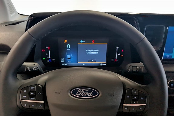 Ford Transit Courier 11 of 18