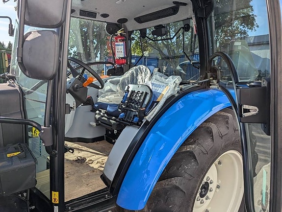 New Holland T4.75S, Quicke X2S lastare Omg.lev! 8 of 10