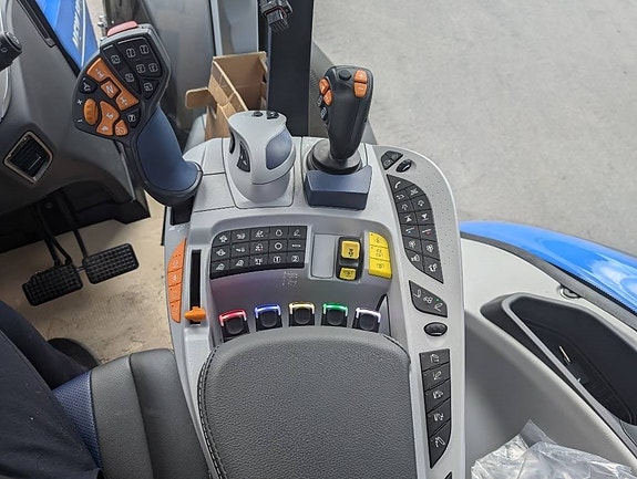 New Holland T7.315 HD ”New Gen” omg. lev! 10 of 11