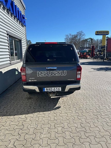 Isuzu D-max 4 of 5