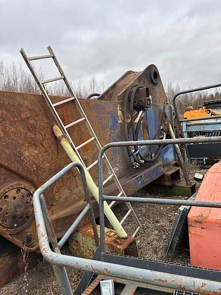 Hitachi EX 1200-5D 21 of 24