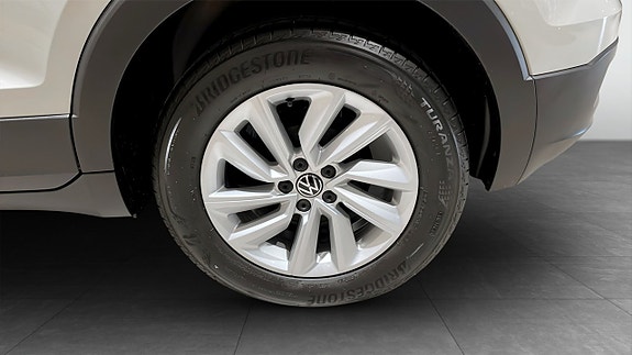 Volkswagen T-Cross 6 of 12