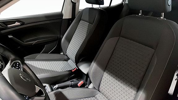 Volkswagen T-Cross 8 of 12