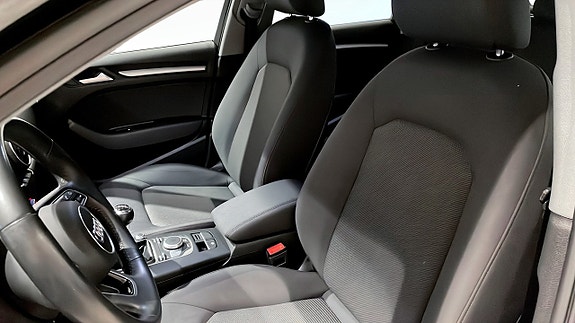 Audi A3 8 of 12