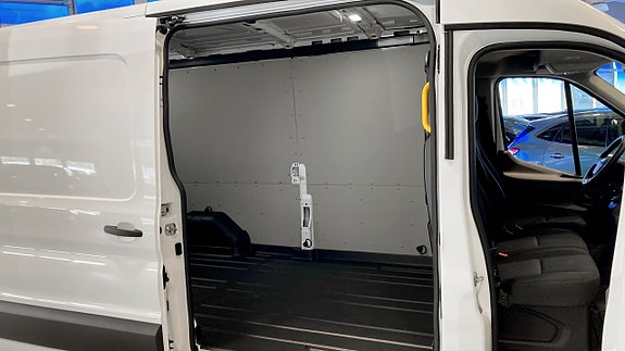 Ford Transit 4 of 5