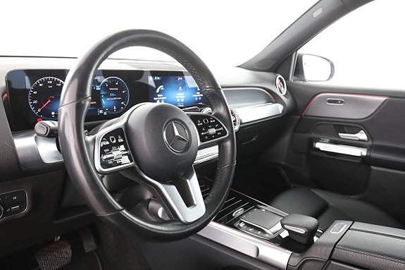 Mercedes-Benz GLB250+ 12 of 30