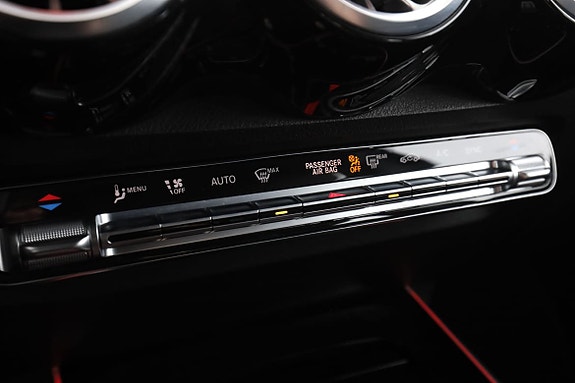 Mercedes-Benz GLB250+ 24 of 30