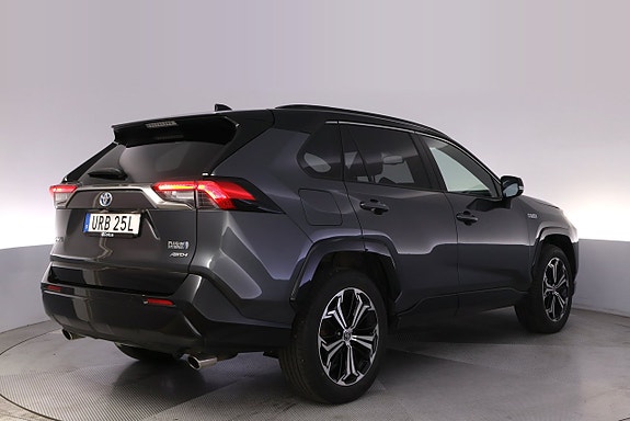 Toyota RAV4 5 of 27