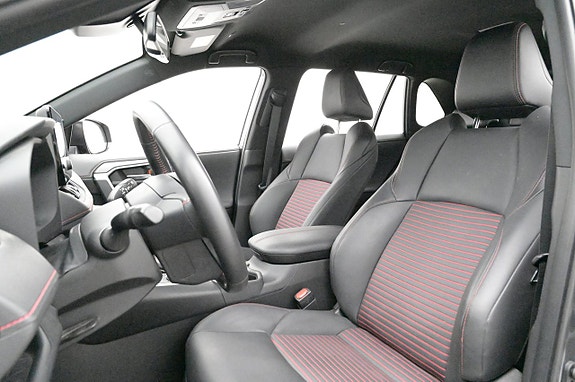 Toyota RAV4 9 of 27