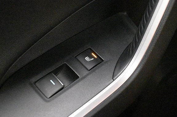 Toyota RAV4 24 of 27