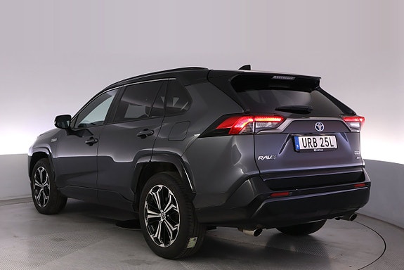 Toyota RAV4 4 of 27