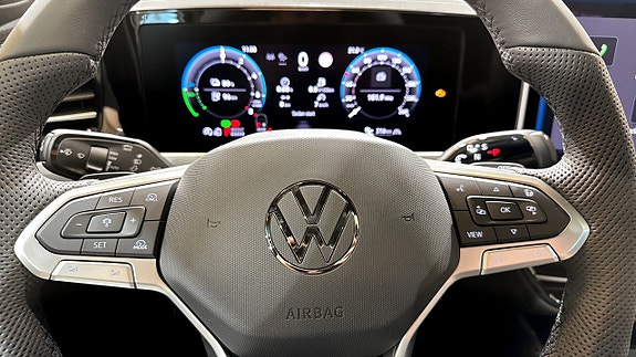 Volkswagen Passat 20 of 26