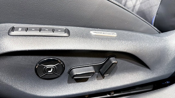 Volkswagen Passat 18 of 26