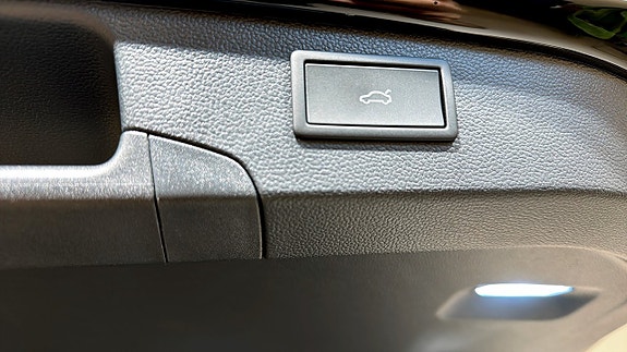 Volkswagen Passat 15 of 26