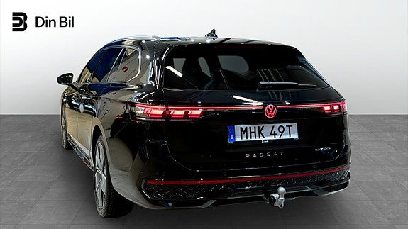 Volkswagen Passat 3 of 26