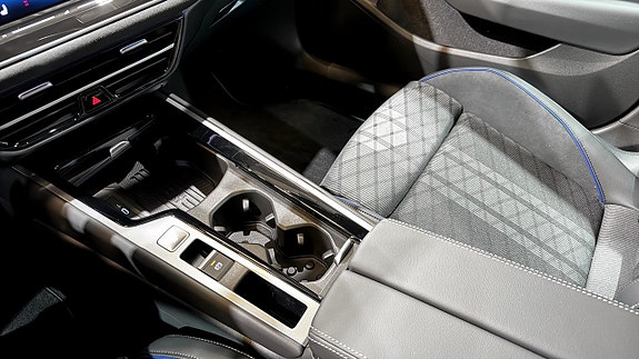 Volkswagen Passat 19 of 26