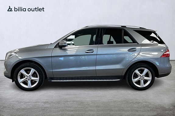 Mercedes-Benz ML350 5 of 5