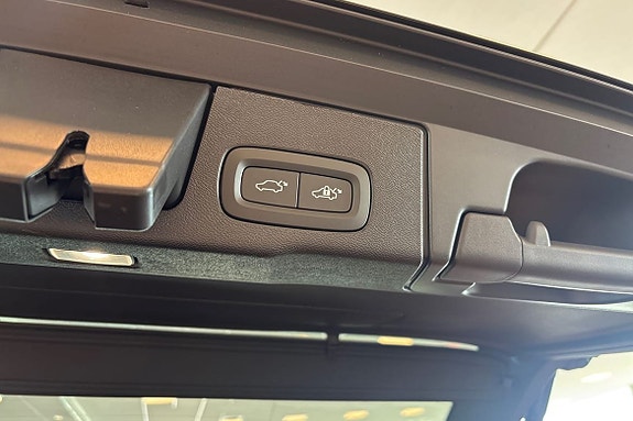 Volvo XC60 23 of 23