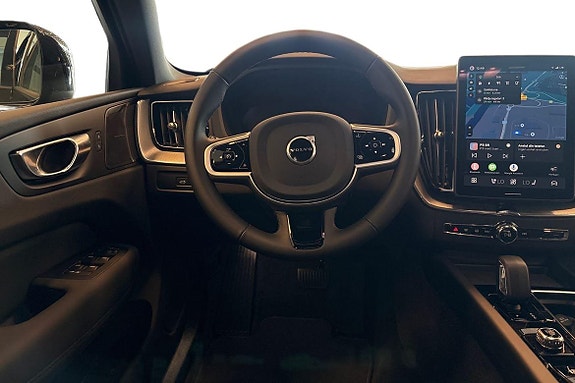 Volvo XC60 15 of 23
