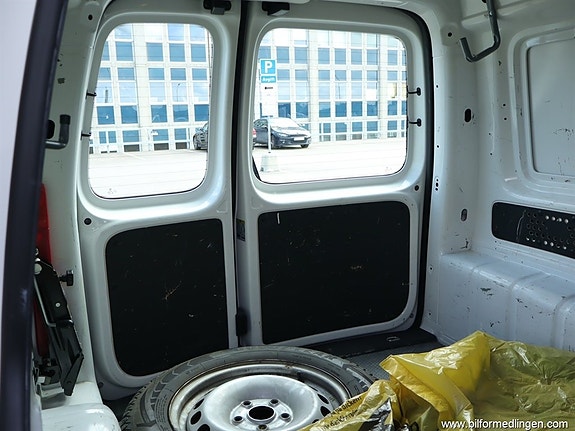 Volkswagen Caddy 16 of 23