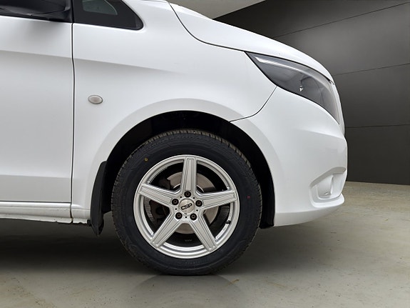Mercedes-Benz Vito 108 28 of 28