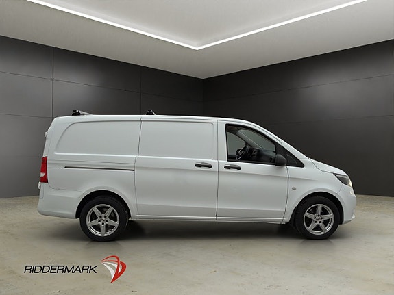 Mercedes-Benz Vito 108 2 of 5