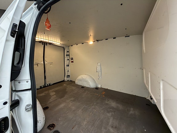 Mercedes-Benz Vito 108 14 of 28
